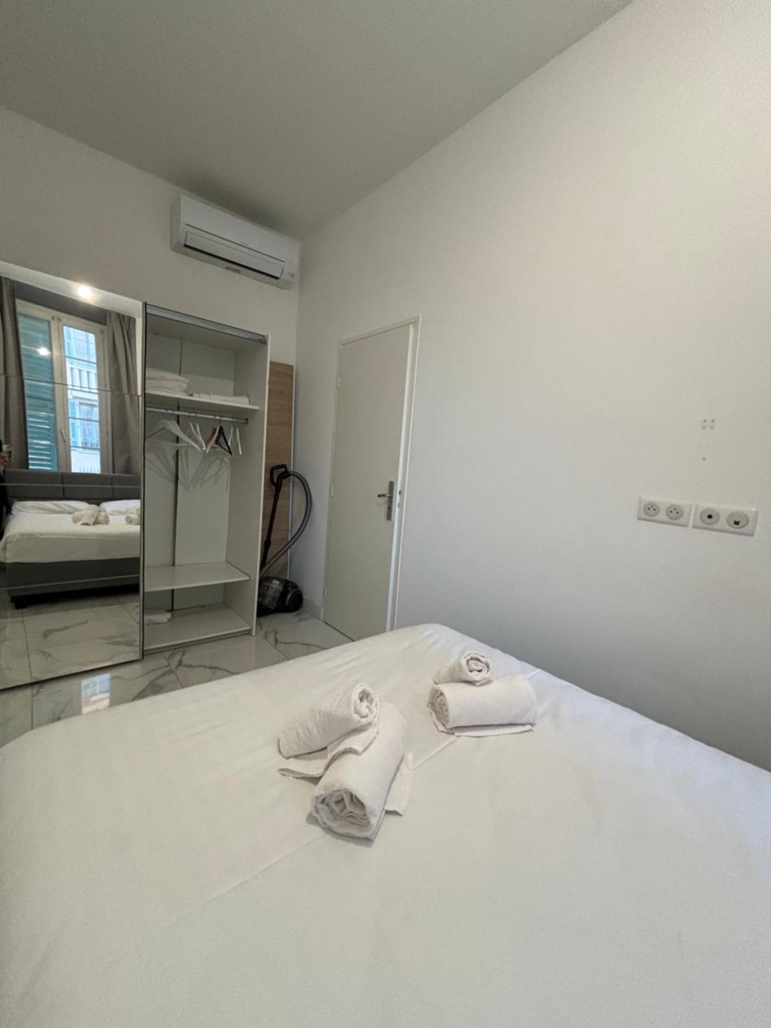Appartement 4 Couchages Idealement Place Promenade Des Anglais / Cours Saleya Nice Exterior foto